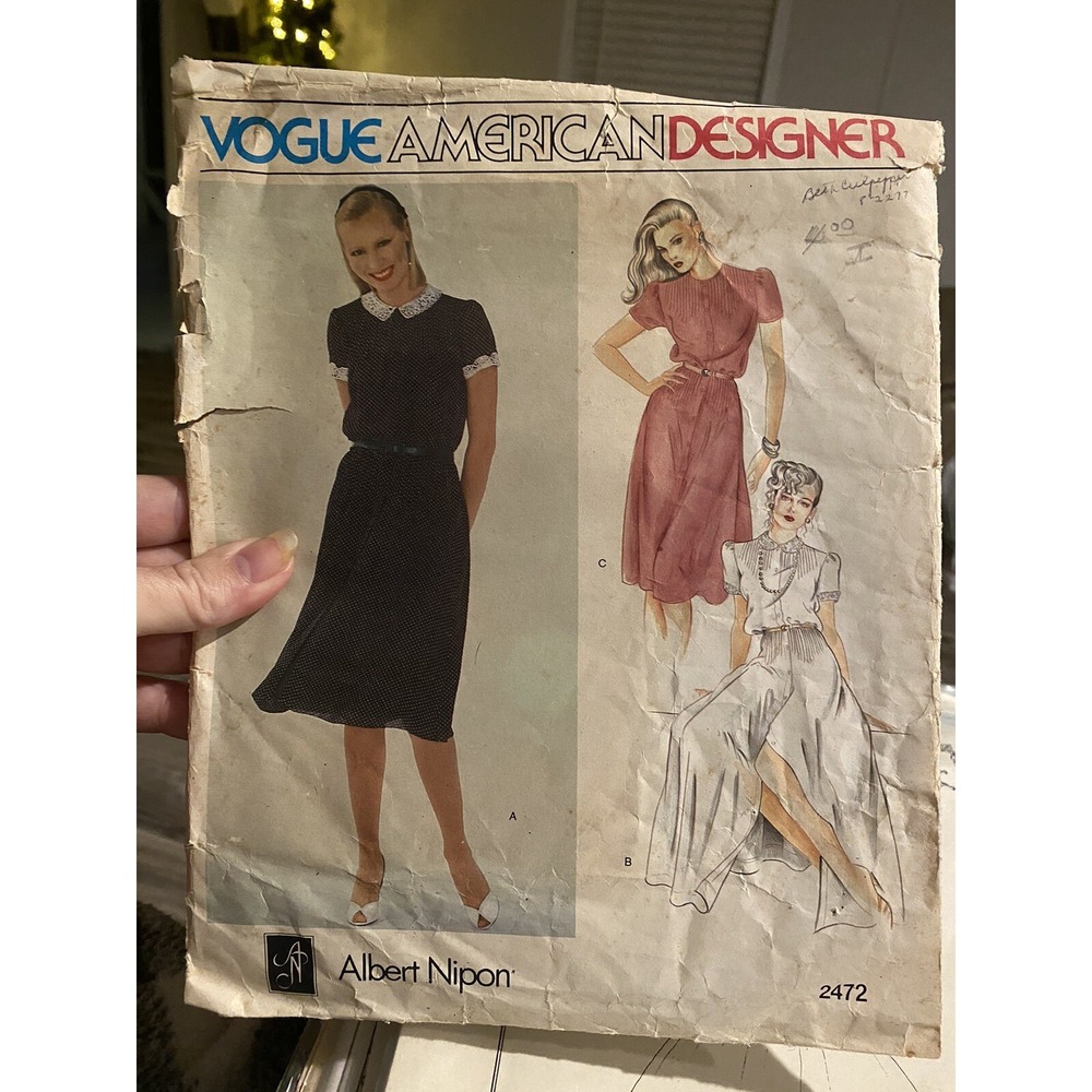 Vintage Vogue American Designer Sewing Pattern 2472 Albert Nipon Dress Size 8